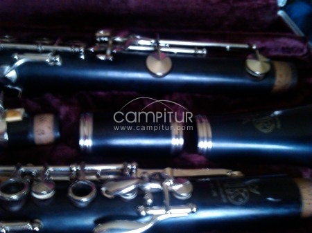 Se vende clarinete amati kralisce acl 211