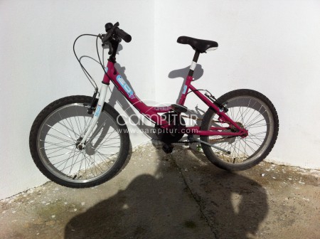 Se vendé bici niña en muy buen estado