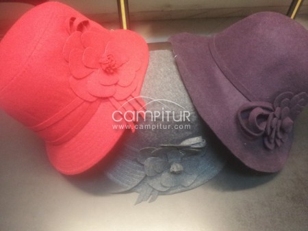 Vendo Tres Sombreros de Fieltro Mujer - Comprar  