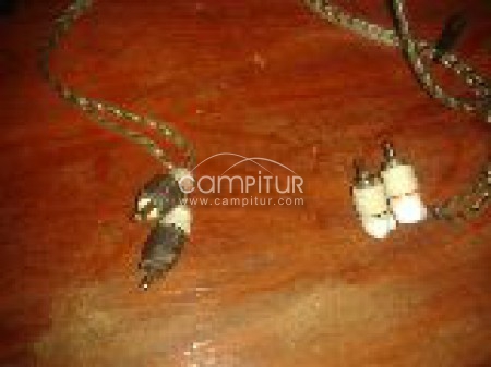 AMPLIFICADOR DE CASETTE, CABLES Y RCA