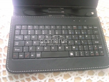 Foto 4 de Vendo funda de tablet de 7 pulgadas con teclado