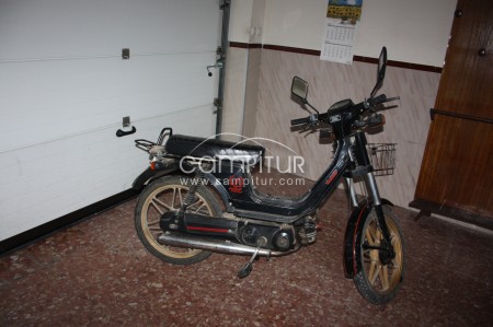 VENDO MOTO DERBI VARIANT 