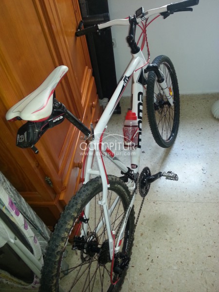 Foto 4 de vendo bicicleta moma gtt 26