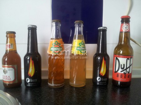 Vendo botellas antiguas precio 20 euros las seis botellas