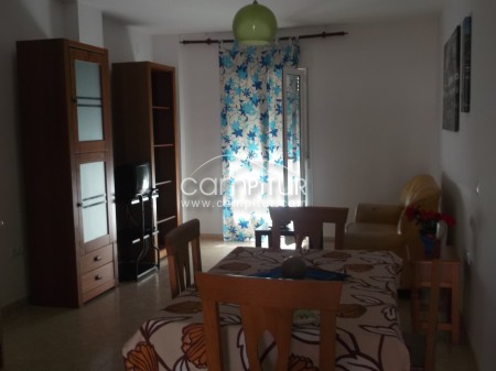 SE ALQUILA APARTAMENTO 