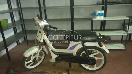 SE VENDE MOTO