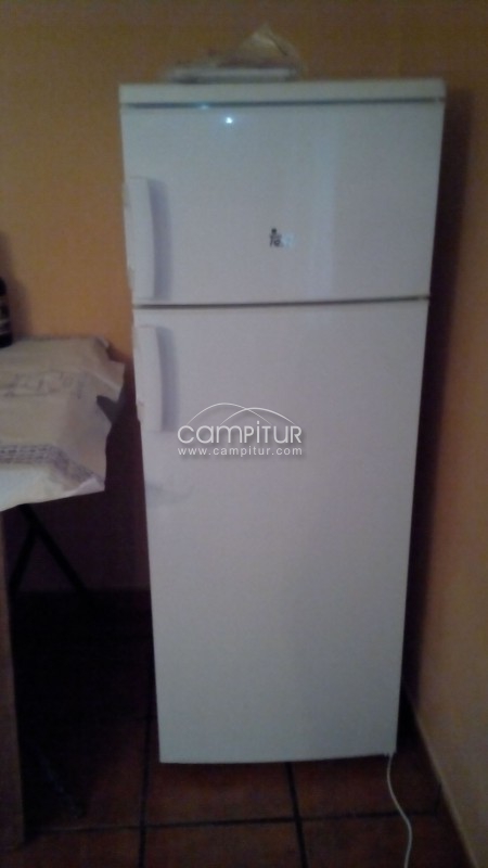 VENDO FRIGORIFICO SEMINUEVO POR MUDANZAS MUY PROPIO PARA CASAS, CHALET, CAMPO..
