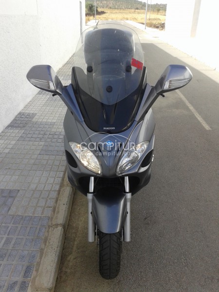 Moto Piagio X9