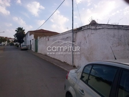 SE VENDE SOLAR URBANO EN AHILLONES