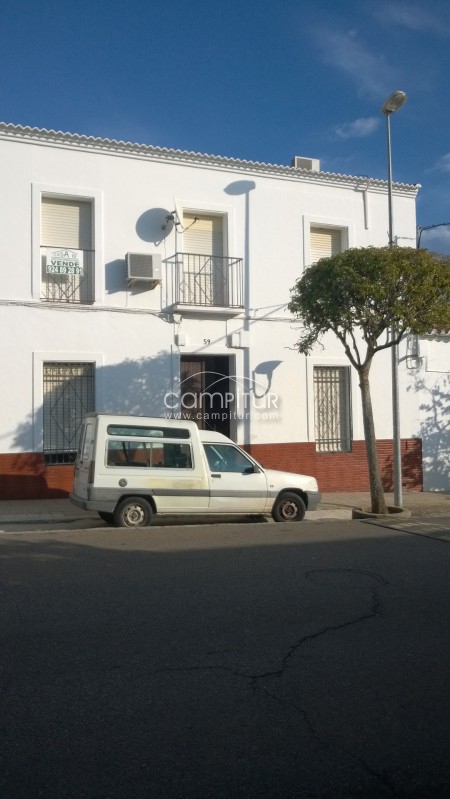 Se vende o alquila piso