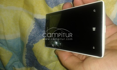 Vendo Nokia Lumia 520 con el tactil estallado.