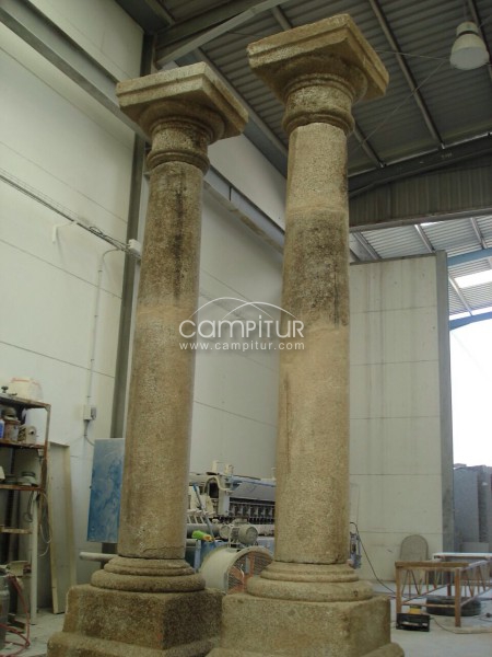 COLUMNAS DE 1851