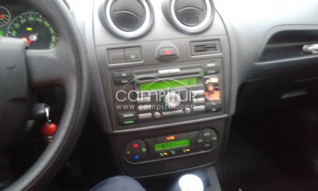 VENDO FORD FIESTA 1.3 Neupol. Gasolina