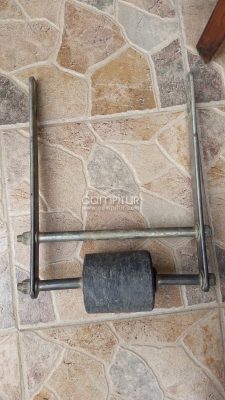 RODILLO ANTIVUELCO SUZUKI LTZ 400