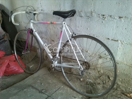 Vendo bicicleta de carrera antigua