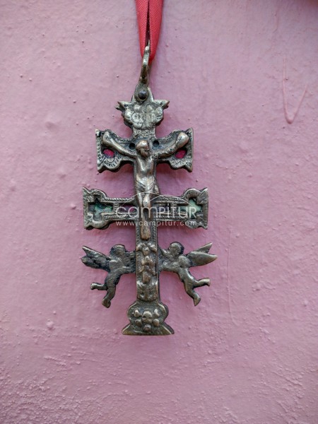 Vendo cruz de caravaca