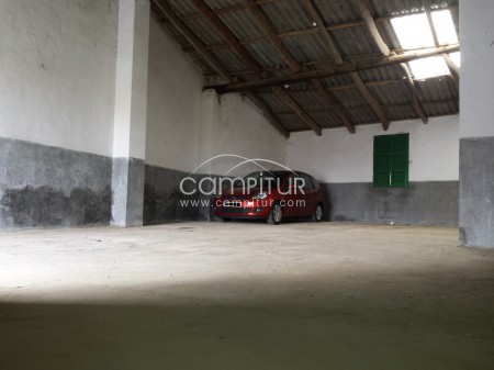 Vendo cochera de 115 m2