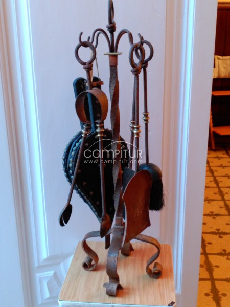 Juego de utensilios para la chimenea