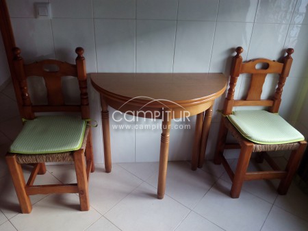 Foto 2 de Venta de mesa redonda extensible y dos sillas