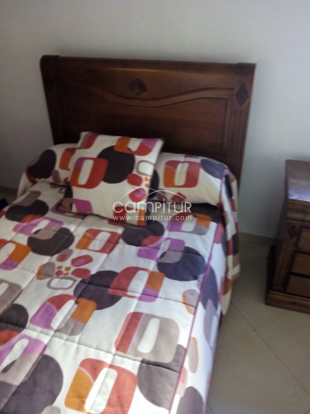 Foto 2 de Se vende cama 105 y mesilla