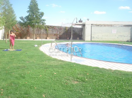 Foto 2 de SE ALQUILA PISO EN ZAFRA