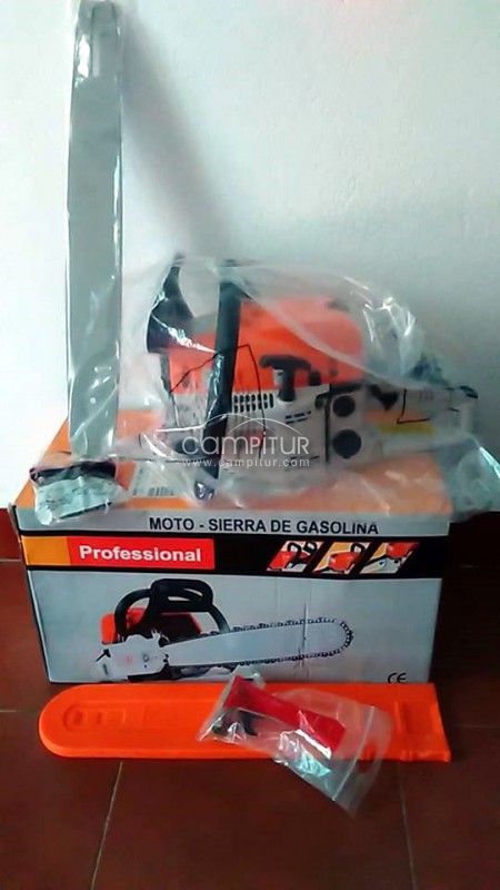 Se vende MOTOSIERRA profesional de gasolina