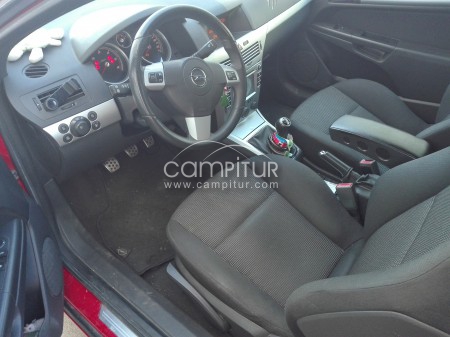 Foto 4 de OPEL ASTRA GTC 1.9 SPORT