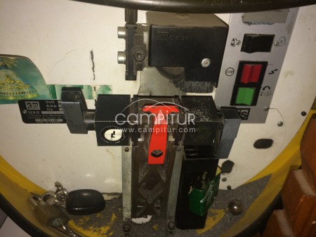 Foto 2 de Maquina copiadora de llaves automática kis