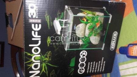 SE VENDE ACUARIO ZOLUX NANOLIFE 30L