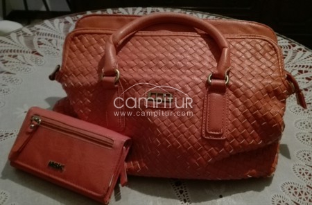 ZAPATOS DE VESTIR Y BOLSOS MUY COQUETOS