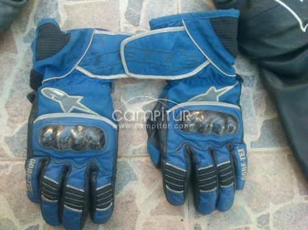 Foto 2 de TRAJE MOTO DE CARRETERA Y ACCESORIOS