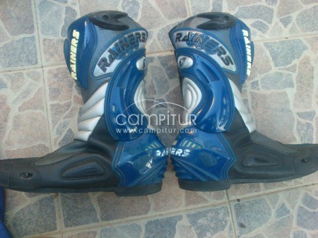Foto 3 de TRAJE MOTO DE CARRETERA Y ACCESORIOS