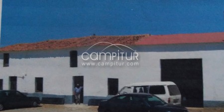 Venta de casa en Azuaga