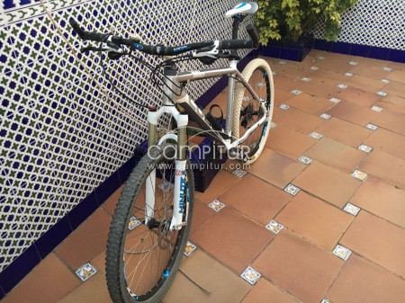 Foto 2 de Vendo bicicleta montaña CUBE