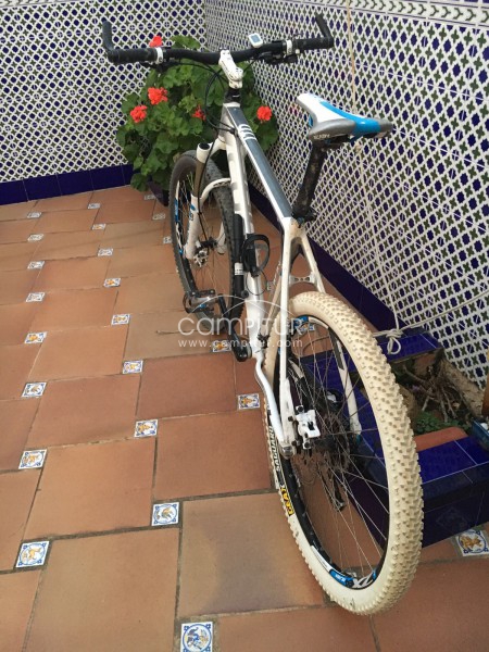 Foto 3 de Vendo bicicleta montaña CUBE