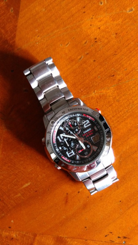 Vendo Casio WVQ550 y regalo imitación de Rolex
