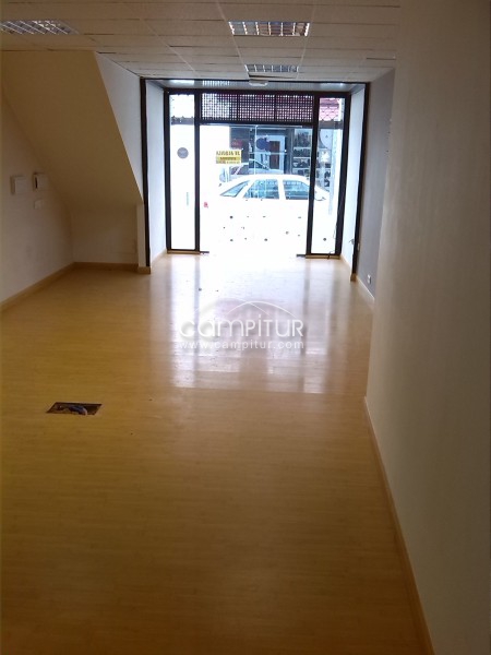 Se alquila local comercial en c. Estalajes de Azuaga