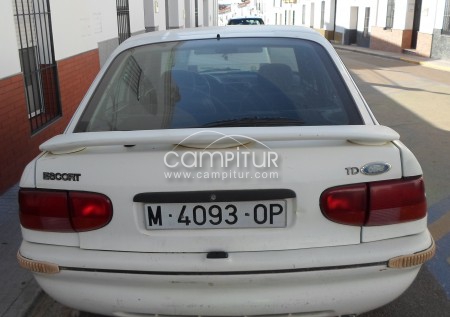 Foto 3 de VENDO COCHE FORD ESCORT