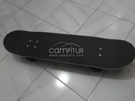 Foto 2 de Vendo skate sin uso
