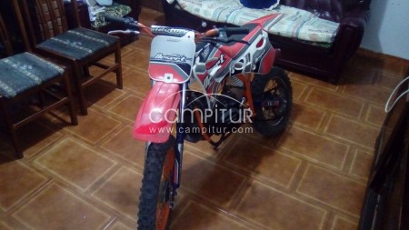 Vendo moto de campo de gas de 49