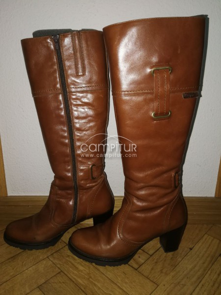 Foto 2 de SE VEDE BOTAS DE PIEL