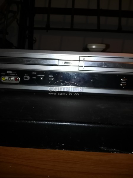 Foto 3 de REPRODUCTOR DVD Y VHS