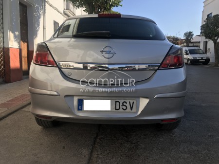 Foto 2 de Opel Astra GTC 1.7 CDTI