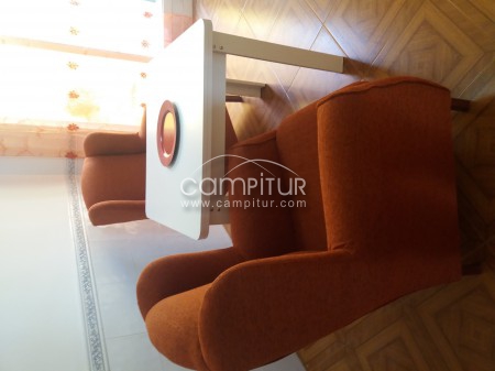 SE VENDEN     2 SILLONES  NUEVOS  A 50 € CADA UNO