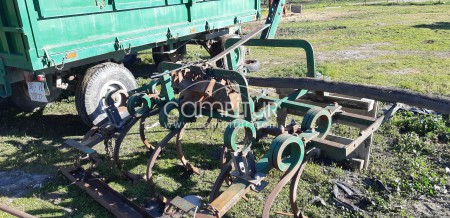 Se vende cultivador de 9 brazos