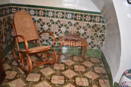 PRECIOSA MECEDORA DE ESTILO THONET, ANTIGUA