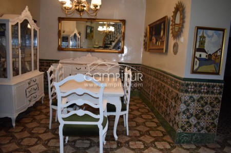 PRECIOSO COMEDOR ENTERO, ANTIGUO, PATINADO EN BLANCO