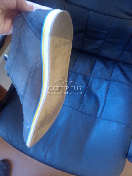 Zapatos bullboxer prácticamente nuevos