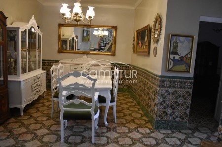 PRECIOSO COMEDOR ANTIGUO PINTADO EN BLANCO