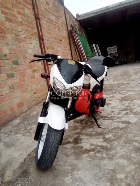 SE VENDE MOTO JILERA DNA 50CC CARRETERA